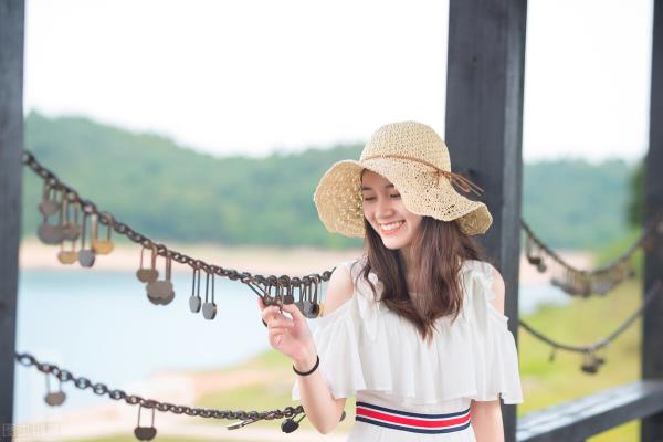 情人节出生的女宝宝起啥子名字吉祥有好运 情人节出生的人代表什么